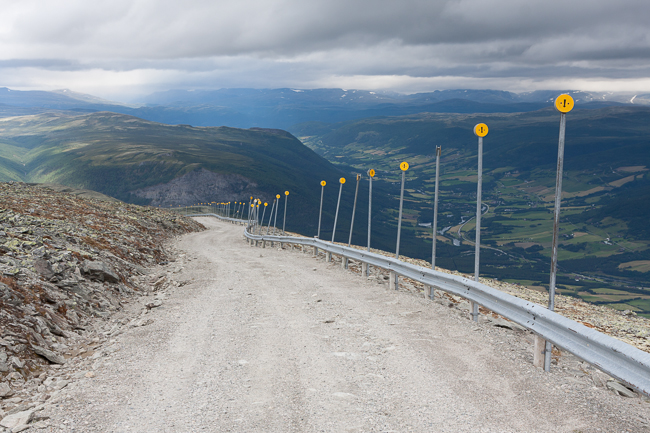 Dirt road on Blahoe mountain (Vaga, Oppland, Norway)