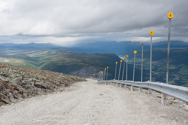 Dirt road on Blahoe mountain (Vaga, Oppland, Norway)