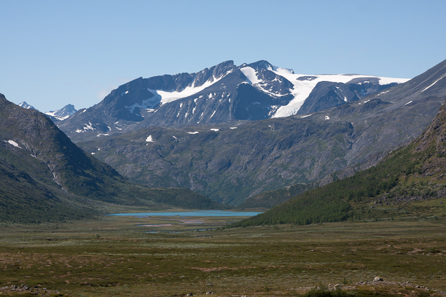Valley Leirungsdalen and mountain Knutsho (Jotunheimen, Norway)